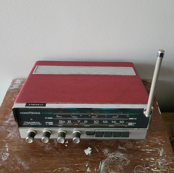 RARE Vintage 1960s Nordmende Transita Automatic radio made in West Germany - Picture 4 of 11